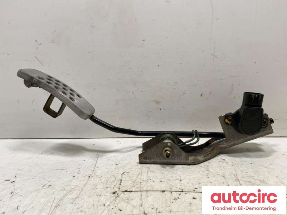 Pedal gass til Nissan X-Trail 2002-2007 (T30) (T30) (18002EQ310|18002EQ31A|)