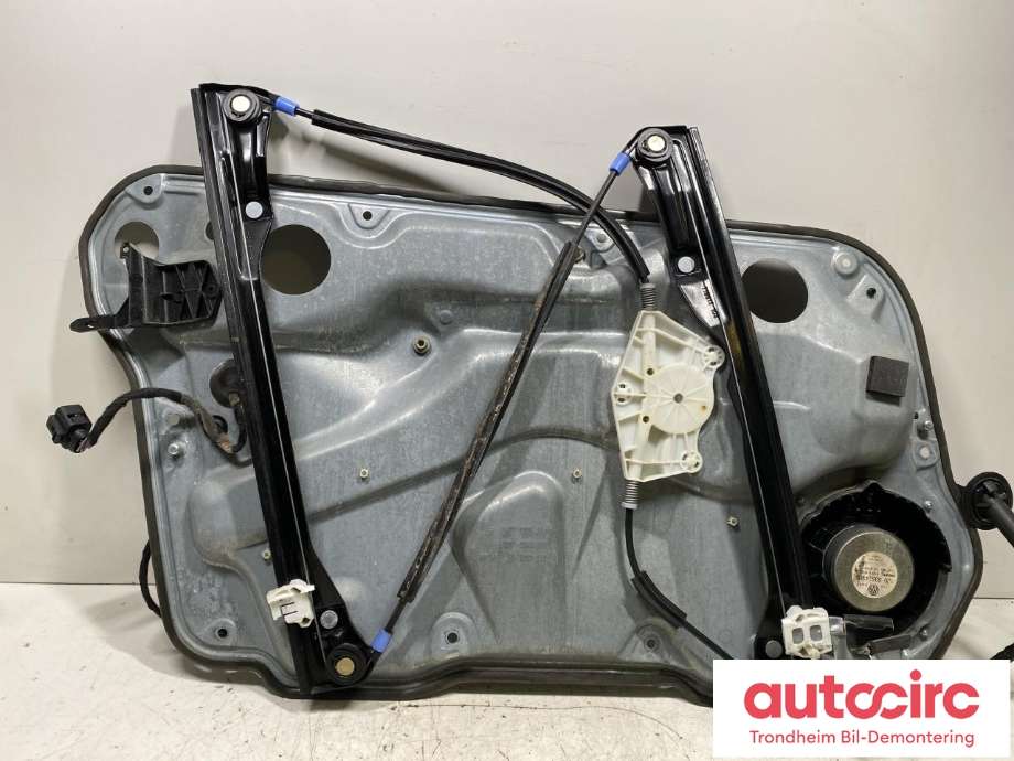 Ruteheis høyre foran til VW Golf IV 1998-2003  (1J4 837 462 H|)