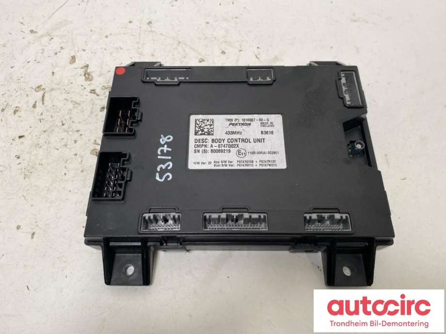 Styreenhet comfort (BCM) til Tesla Model S, 2016-2021 (Fase 2)  (..|1010907-00-G)