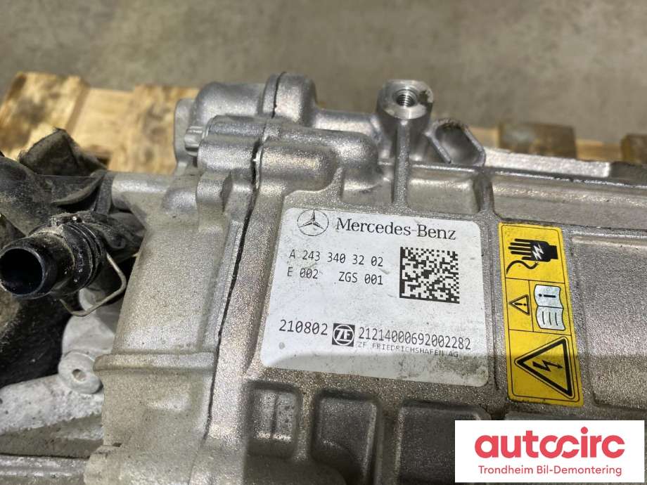 Motor elbil bak til Mercedes EQA 2021-->> (A2433408802|)