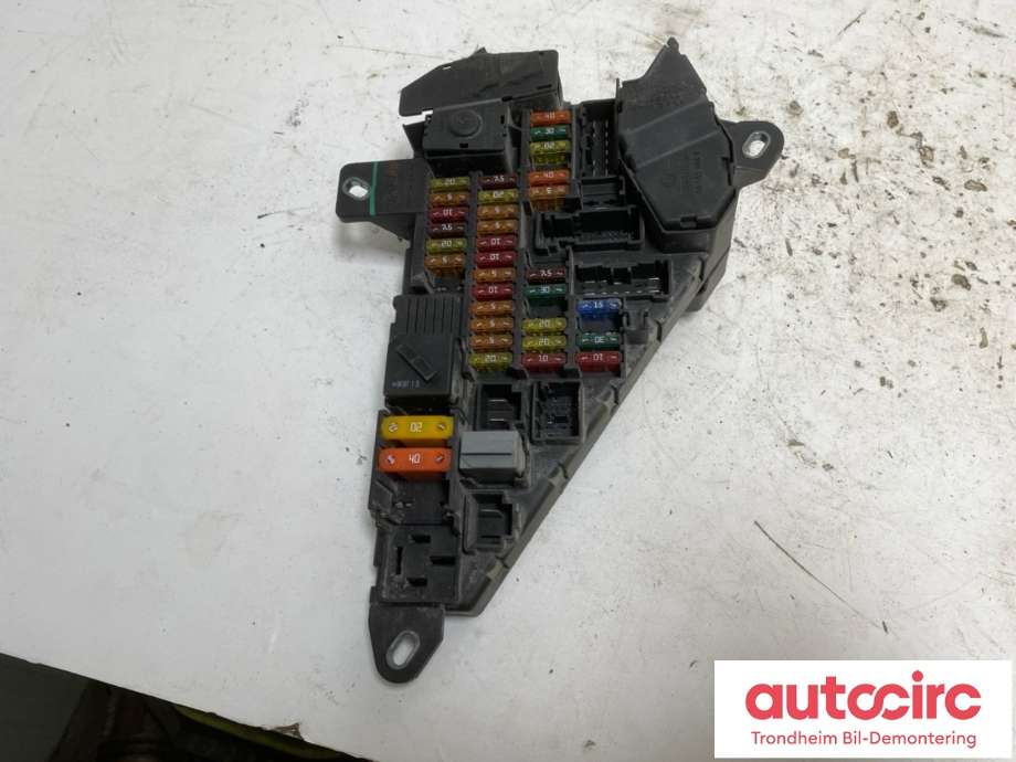 Sikringsboks til BMW 5-Serie 2003-2010 (E60/E61) (E60/E61) (6906558|61146906588|)