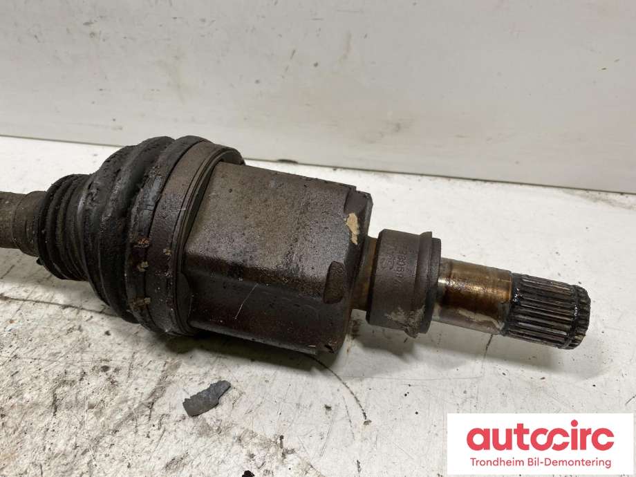 Drivaksel venstre foran, bensin/automat til Opel Insignia A 2009-2014  (93169653|13228199|)