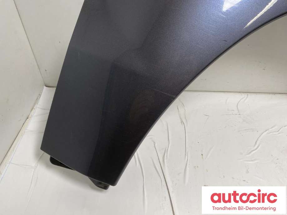 Hjulbuelist høyre foran til Toyota Land Cruiser 120 2002-2009 (7560160020|7561160111B1|)