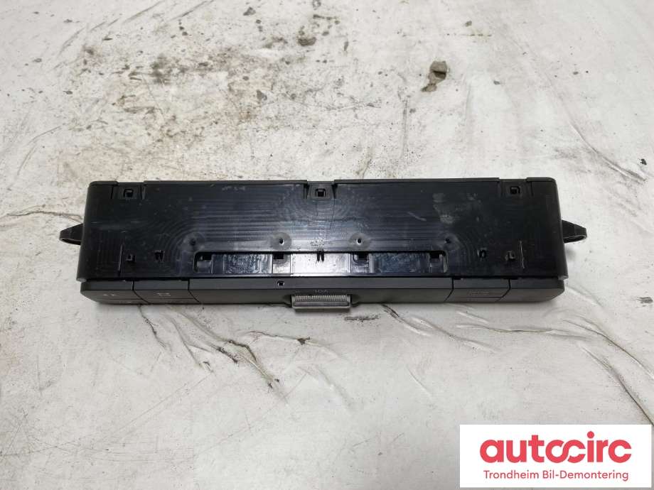 Bilstereo betjeningspanel til Mercedes Sprinter 2018-->> (907/910) (907/910) (A9079000005|)