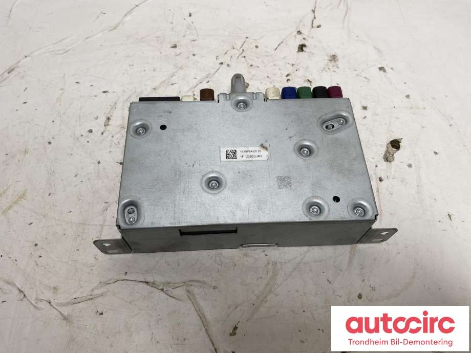 Bilstereo navigasjon til Peugeot e-3008 2023-->>  (9868579980|16 970 431 80|)