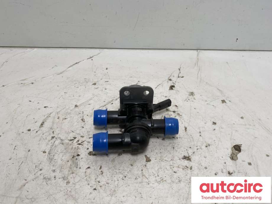Ventil vann til Volvo XC40, 2018-2024  (31684222)
