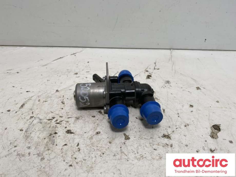 Ventil vann til Volvo XC40 2018-2024  (31684222|)