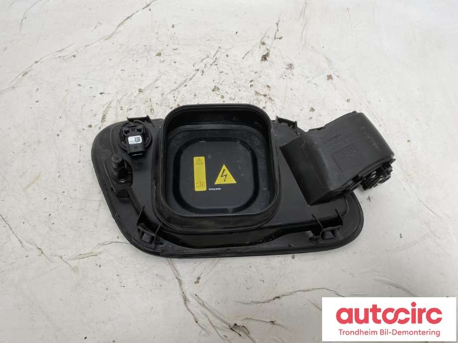 Ladeluke karosseri elbil til Volvo XC40 2018-2024  (VOLVO|32357683|31356737|)