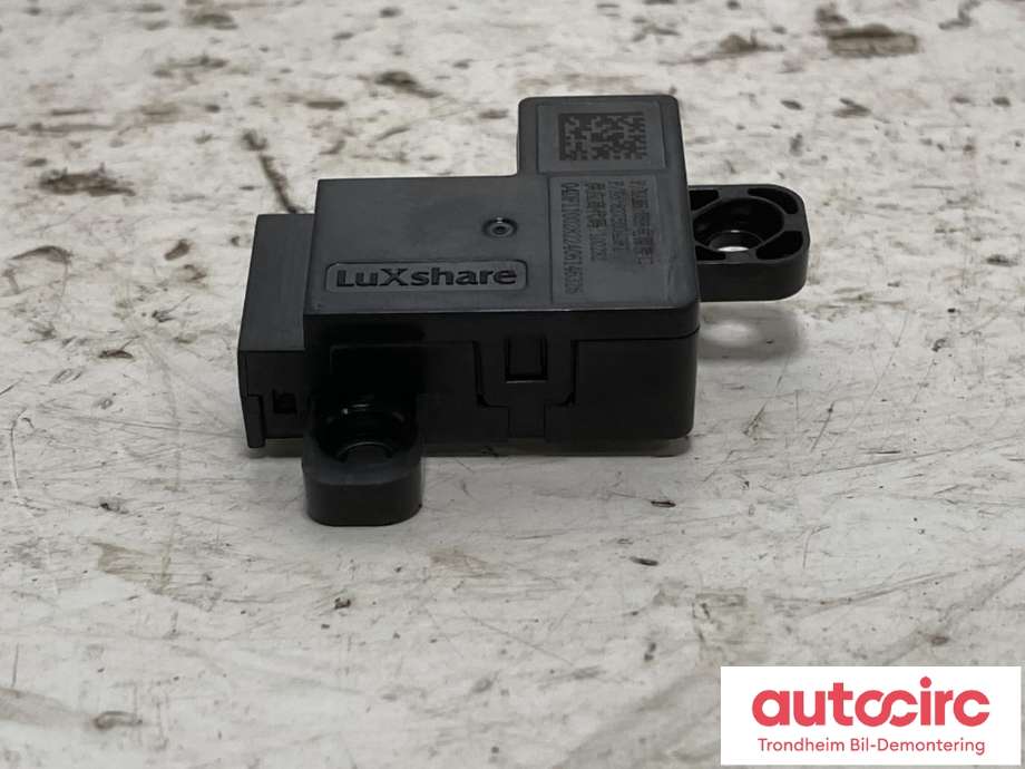 Styreenhet diverse til XPeng G6 2023-->> (8275004DF1|)