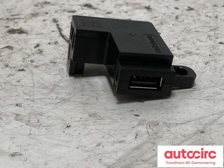 Styreenhet diverse til XPeng G6 2023-->> (8275004DF1|)