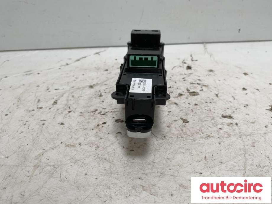 Bilstereo navigasjon betjeningspanel til Volvo XC40 2018-2024  (31456673|)
