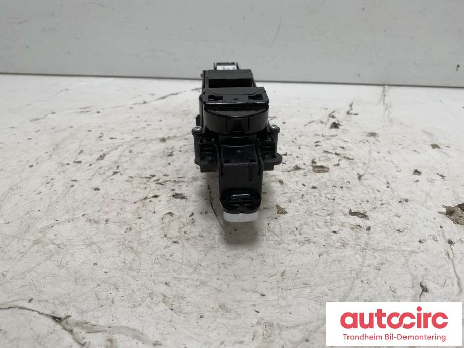 Bilstereo navigasjon betjeningspanel til Volvo XC40 2018-2024  (31456673|)