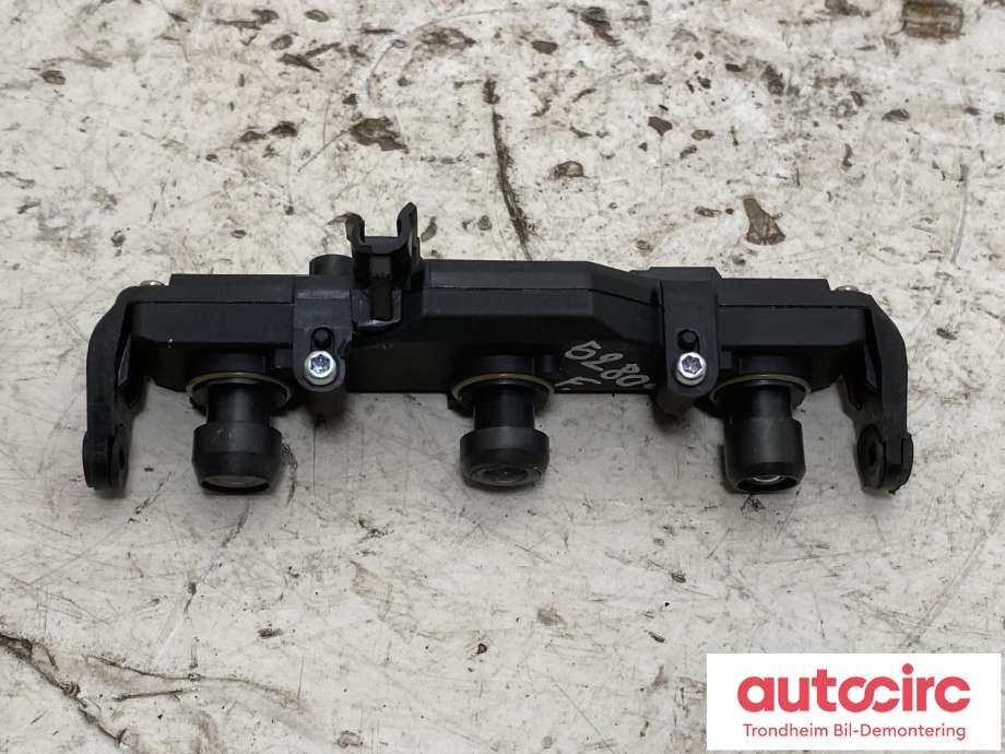Parkeringskamera foran til Tesla Model 3 2018-2023 (Fase 1)  (1143746-00-D|1143746-00-A|1143746-00-B| 1143746-00-C| 1143746-00-E| 1143746-00-F| 1143746-01-D| 1143746-01-E| 1143746-01-F| 1143746-01-G)