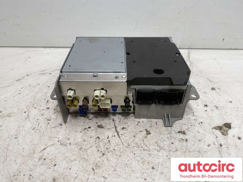 Bilstereo navigasjon til Mercedes EQC 2019-->>  (A2539003908|A 253 900 80 10|)