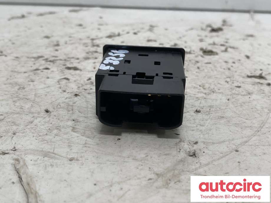 Bryter diverse til VW ID.7 2023-->> (5Q0919237|)