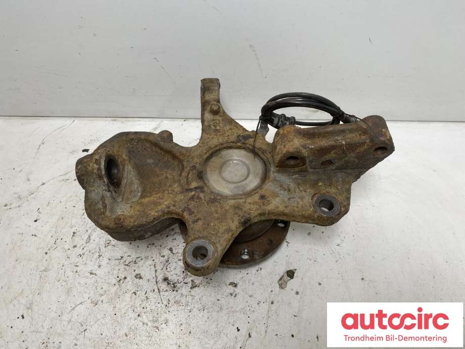 Hjulspindel høyre foran til Mercedes Sprinter 2006-2013 (Fase 1) (906) (906) (DIESEL/AUTOMAT|A 906 330 25 20|A 906 330 35 20|)