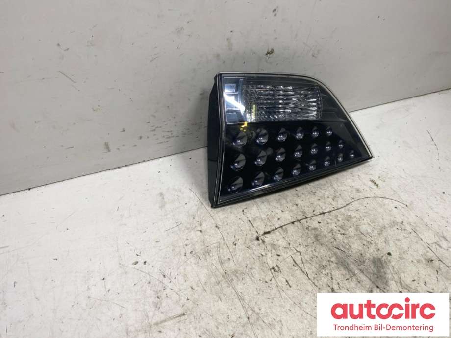 Baklykt høyre indre til Mitsubishi Outlander 2007-2010 (Type II, Fase 1)  (8331A006|)