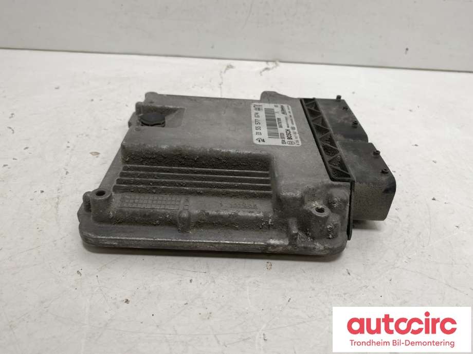 Styreenhet motor til Opel Insignia A 2009-2014  (BOSCH|55577674|55575350|0281017452)