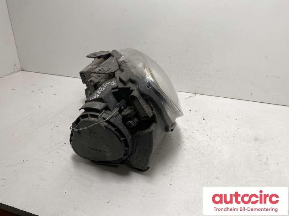 Frontlykt høyre halogen til VW Golf VI 2008-2012  (VALEO|5K1941006M|5K1941006S|)