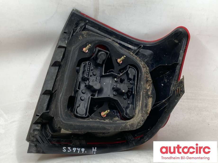Baklykt høyre til Toyota Avensis 2003-2008 (Type II)  (8155105140|)