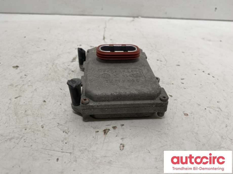 Styreenhet xenon/ballast til Mercedes ML 2005-2011 (W164) (W164) (HØYRE FORAN|A0028206026|A0038205126|A0038205826)