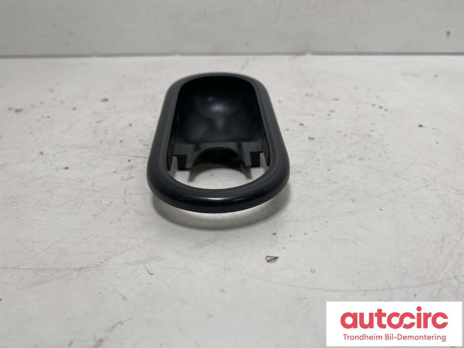 Dørhåndtak inv venst foran til Mazda MX-5 1989-1998 (Type I) (NA015830300|)