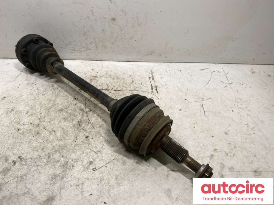 Drivaksel venstre foran, diesel/manuell til VW Transporter / Caravelle 2003-2009 (Fase 1) (T5) (T5) (7E0 407 271 N|7E0 407 271 AA|7H0 407 451 JX)