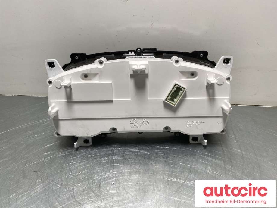Instrumentpanel til Peugeot Expert 2016-->> (Type III)  (9837560880|)