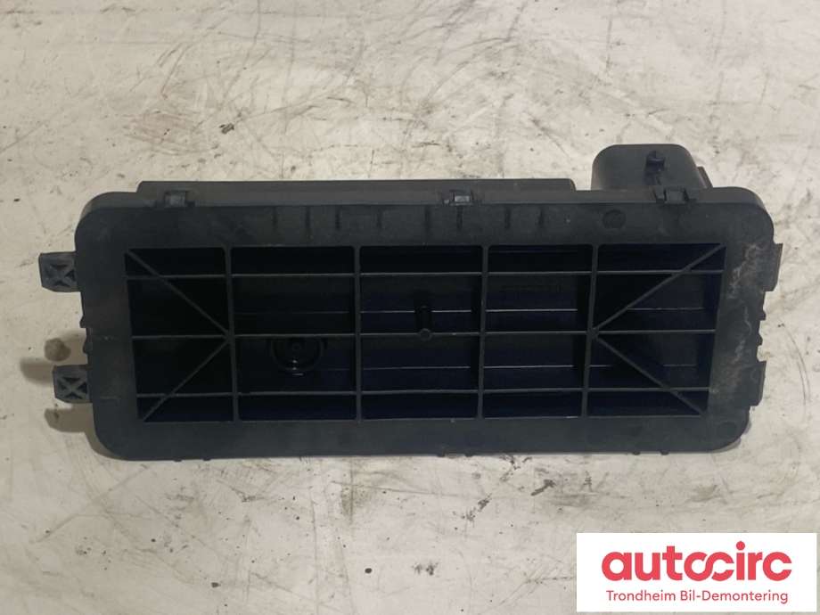 Sikringsboks til Ford Mustang Mach-e 2020-->> (LJ8T-14D068-HAC|2477295|)