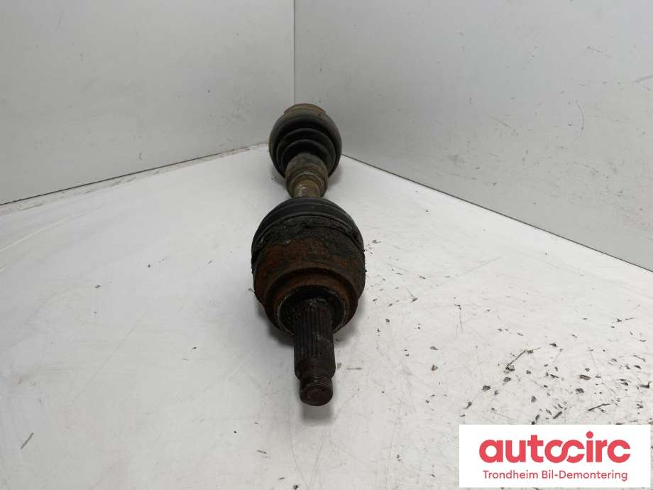 Drivaksel venstre foran, diesel/manuell til Mitsubishi Outlander 2007-2010 (Type II, Fase 1)  (3815A075|)