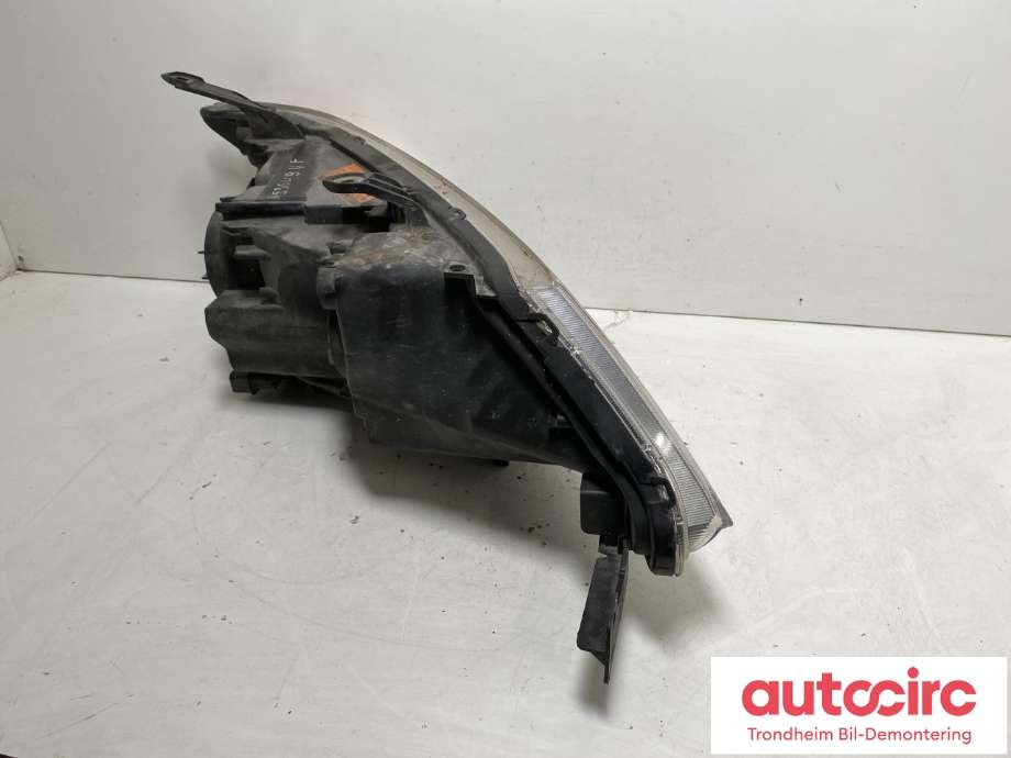 Frontlykt venstre xenon til Mitsubishi Outlander 2007-2010 (Type II, Fase 1)  (8301A161|)