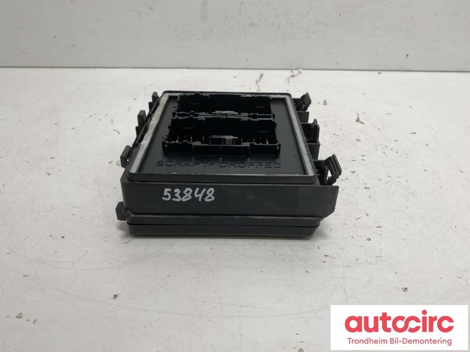 Sikringsboks motorrom til Ford Mustang Mach-e 2020-->>  (LJ8T-14D068-NAC|2615830|)