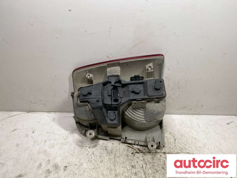 Baklykt venstre til VW Touran 2007-2010 (Type I, Fase 2)  (1T0 945 095 N|)