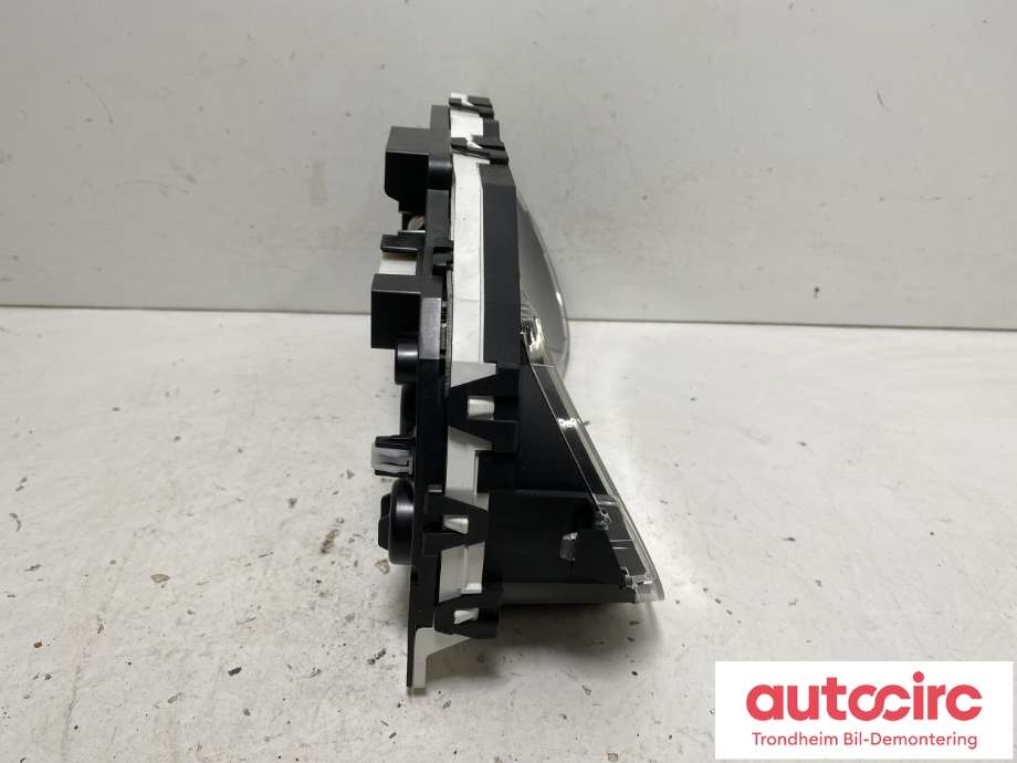 Instrumentpanel til Nissan X-Trail 2014-2022 (T32) (T32) (248104CC7A|)