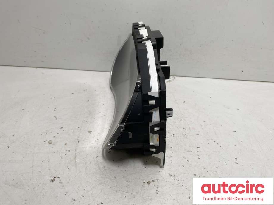 Instrumentpanel til Nissan X-Trail 2014-2022 (T32) (T32) (248104CC7A|)