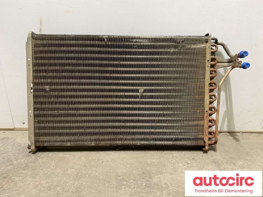 Radiator (automat gir) til Chevrolet Corvette 1984-1996 (C4) (C4) (88959432|)