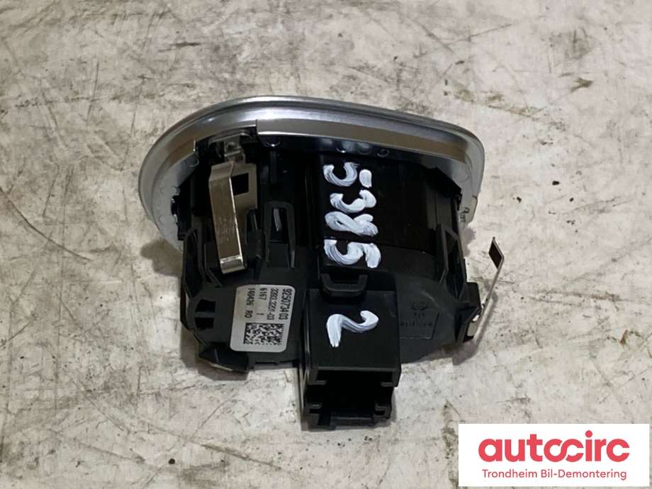 Bryter start/stopp til BMW 1-Serie 2015-2019 (Fase 2) (F20/F21) (F20/F21) (9250734|61 31 9 250 734|)