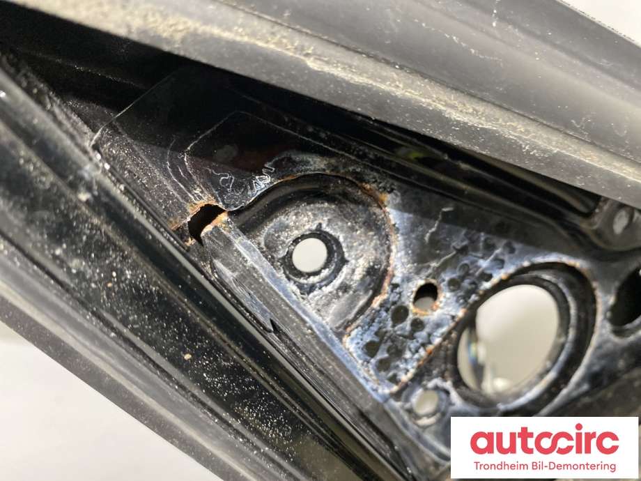 Dør høyre foran til BMW 3-Serie 2012-2018 (F30/F31/F34) (F30/F31/F34) (41007298566|41009628764|)