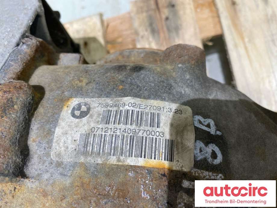 Kardang klokke bak til BMW 3-Serie 2012-2018 (F30/F31/F34) (F30/F31/F34) (UTV: 3.23|33107599470|)