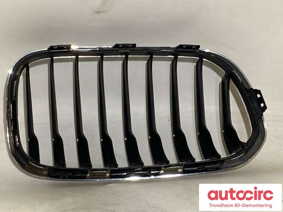 Grill venstre til BMW 1-Serie 2015-2019 (Fase 2) (F20/F21) (F20/F21) (51137371685|)