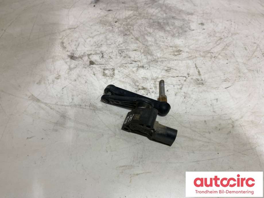 Sensor nivå, høyre bak til Tesla Model X, 2016-->>  (1027976-00-A)