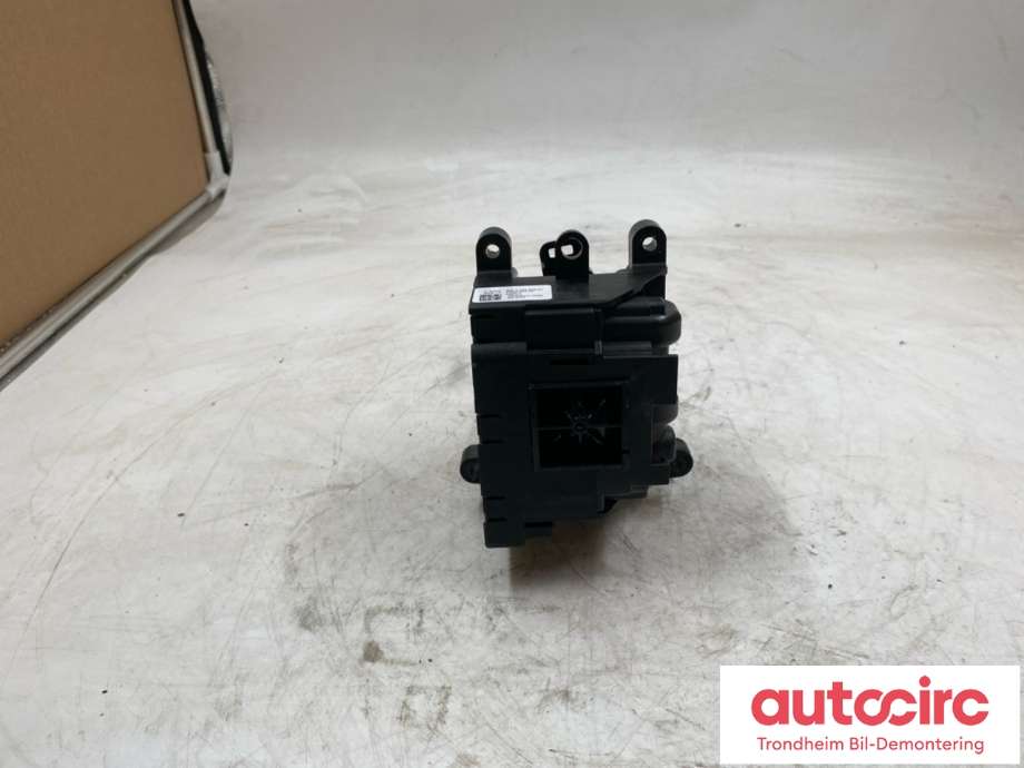 Girstang/girvelger automat til BMW 1-Serie 2015-2019 (Fase 2) (F20/F21) (F20/F21) (9296896|61 31 9 296 896|)