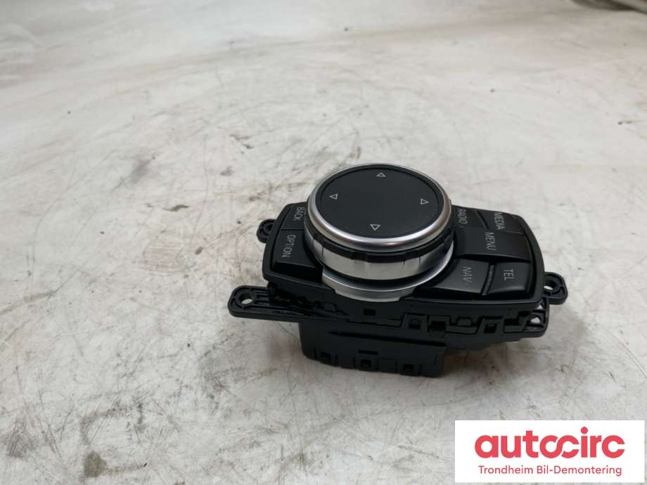 Bilstereo navigasjon betjeningspanel til BMW 1-Serie 2015-2019 (Fase 2) (F20/F21) (F20/F21) (65829350723|65 82 9 350 723|)