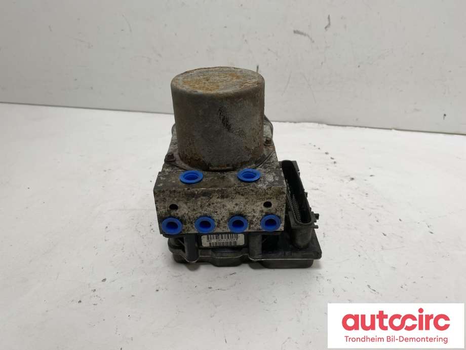 ABS sentral til Mercedes Vito/Viano 2004-2010 (Fase 1) (W639) (W639) (BOSCH|A0014469289|A0014462189|)