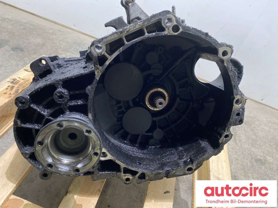 Girkasse manuell 6-trinn til VW Passat 2005-2010 (B6) (B6) (02Q300042S|02Q300041DX|02Q300042SX)
