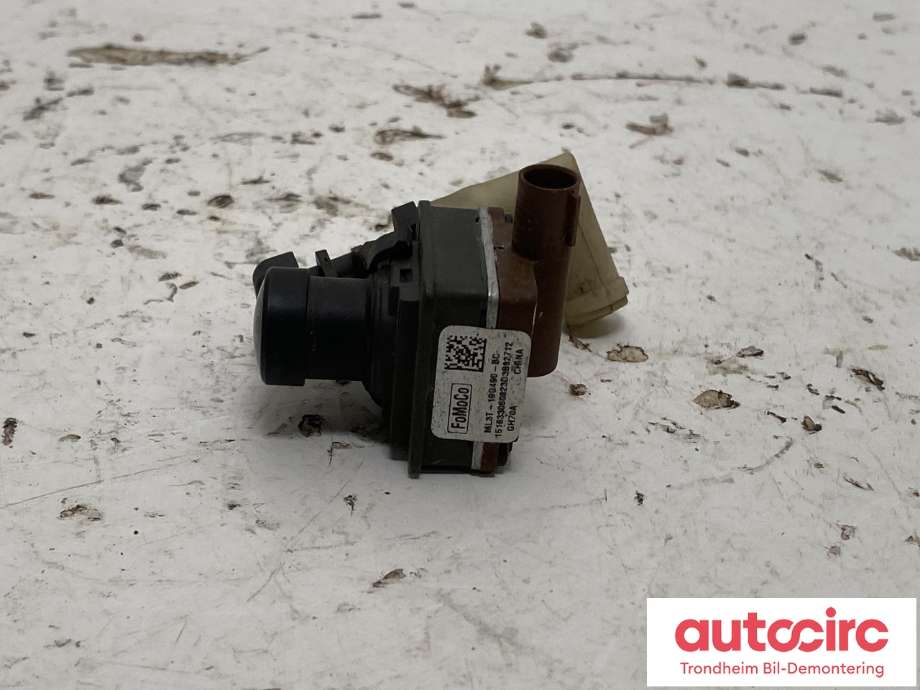 Parkeringskamera foran til VW Amarok 2022-->> (Type II)  (FOMOCO|ML3T-19G490-BC|2HJ980546G|)