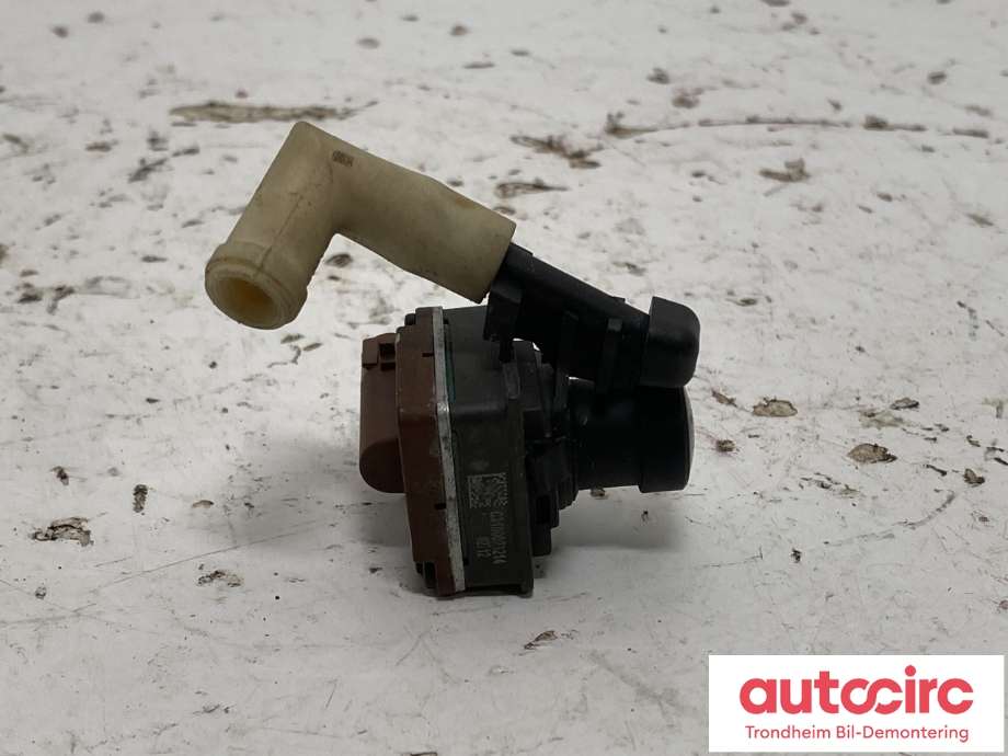 Parkeringskamera foran til VW Amarok 2022-->> (Type II)  (FOMOCO|ML3T-19G490-BC|2HJ980546G|)