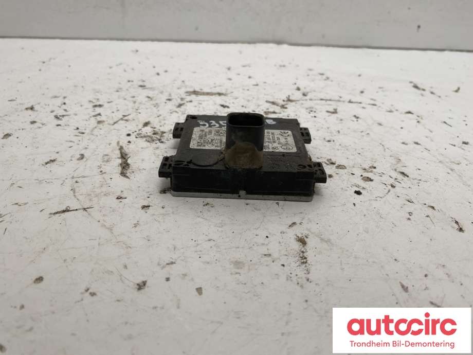 Sensor blindsone til VW Amarok 2022-->> (Type II)  (ML3T-14H031-AK|2HJ907572B|2HJ907572C)