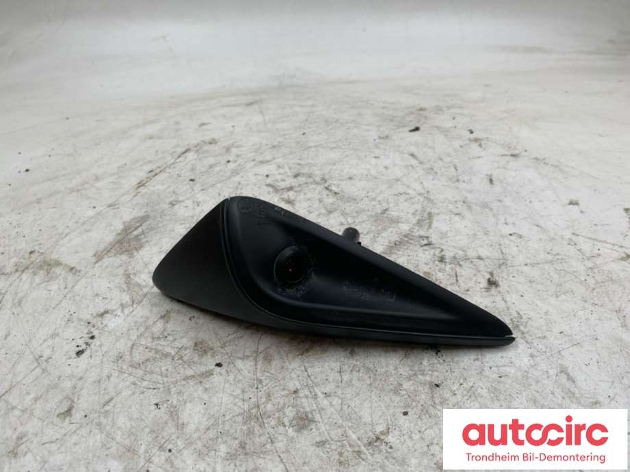 Kamera parkeringshjelp til Tesla Model Y 2024-->> (Type II) (1820735-00-E|)