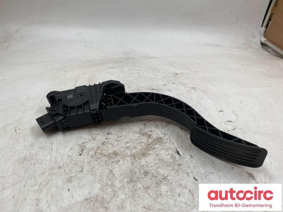 Pedal gass til Tesla Model Y 2024-->> (Type II) (1188695-50-A|)